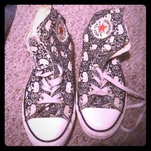 Limited edition skull chuck taylors